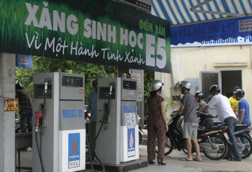 thuc-hien-kinh-doanh-xang-e5-ron-92-tren-dia-ban-tinh-binh-duong